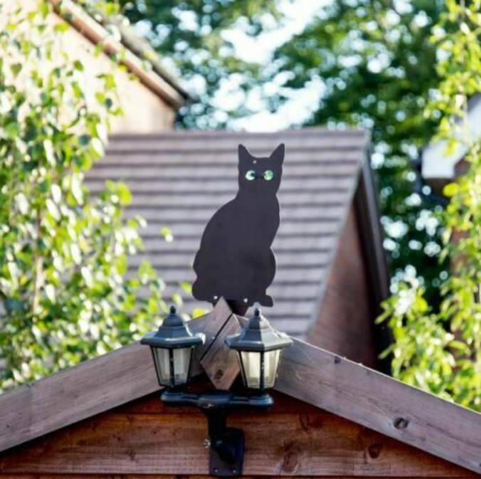 3 Metal Cat Scarers Repellent Garden Cats Outdoor Deterrent with Reflective Eyes