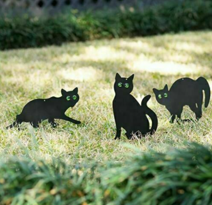 3 Metal Cat Scarers Repellent Garden Cats Outdoor Deterrent with Reflective Eyes