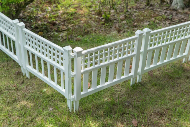 4 x WHITE PLASTIC FENCE PANELS GARDEN LAWN BORDER EDGING PLANT BORDER LANDSCAPE