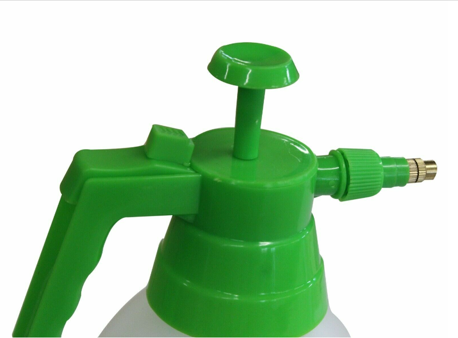 Pressure Sprayer Spray Weed Killer Garden Chemical Water Hand Pump Bottle 2L